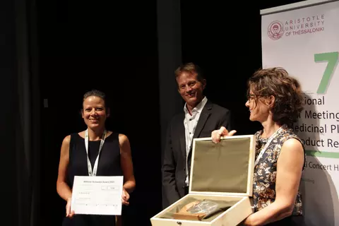 Award ceremony of the Dr. Willmar Schwabe Awards 2022 with winner Dr. Simone Moser and the laudators Dr. Martin Lehner and Prof. Dr. Judith Rollinger.